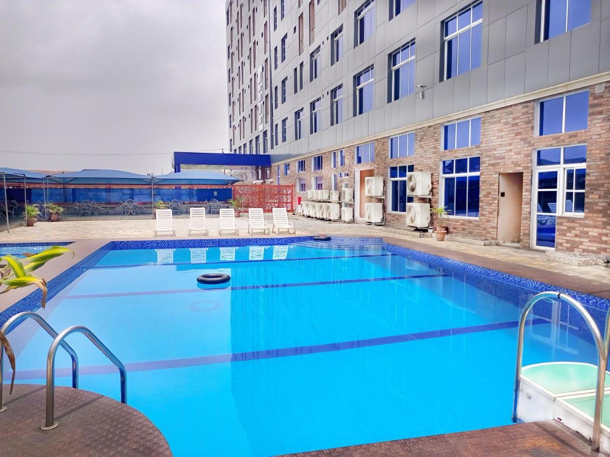 Swiss International Beland Hotel Owerri Bagian luar foto