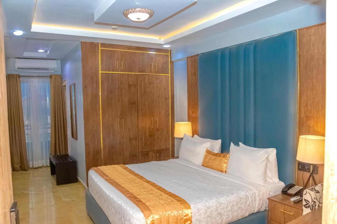 Swiss International Beland Hotel Owerri Bagian luar foto